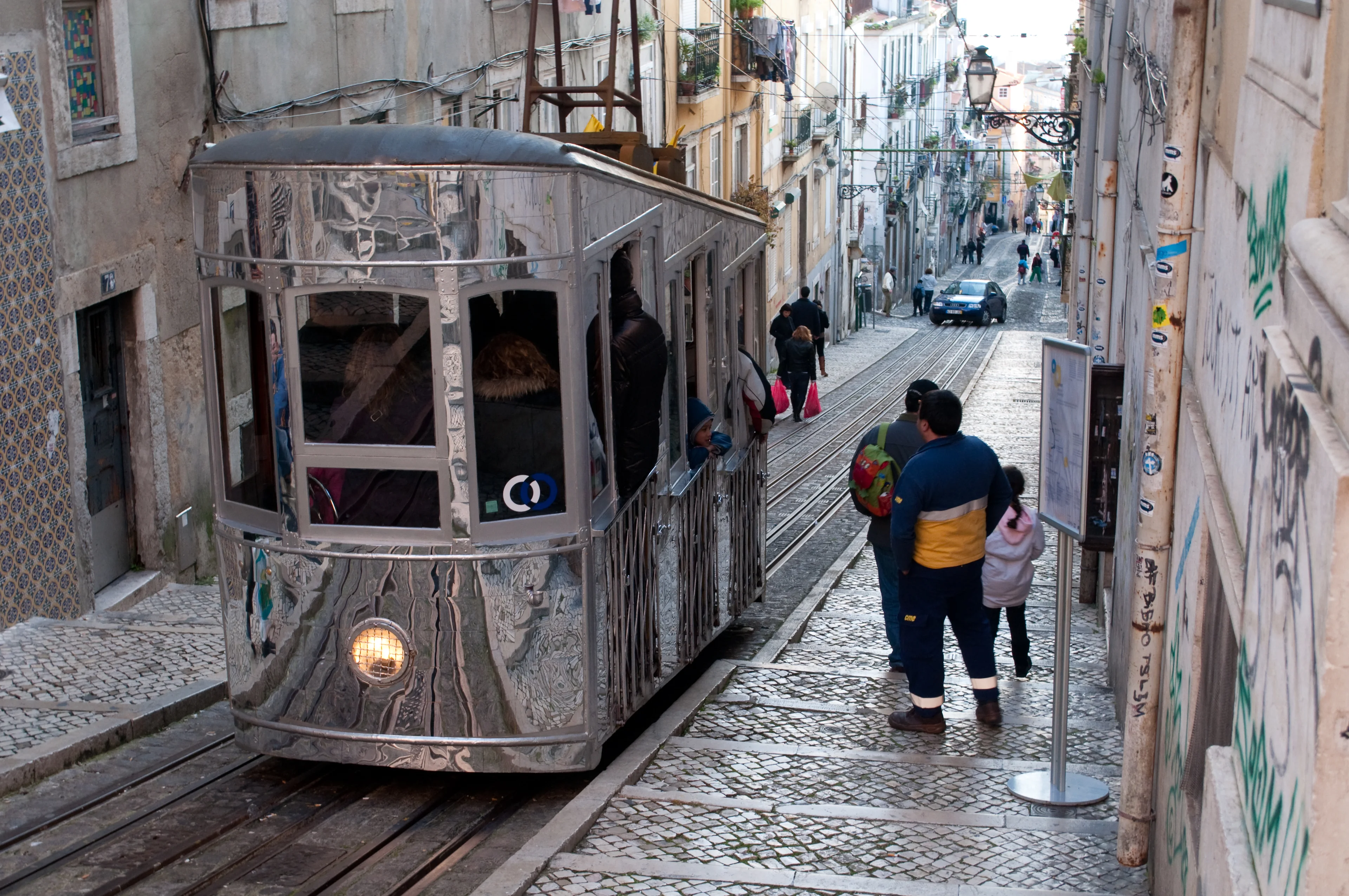 Carris – Arte em Movimento — Other Media work, 2010, Lisbon, Portugal