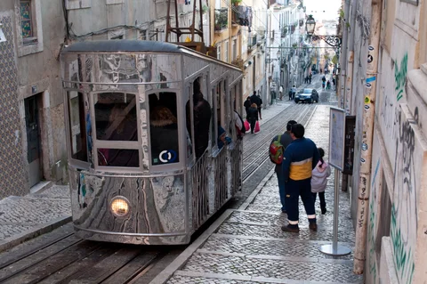 Carris – Arte em Movimento — Outros Meios, 2010, Lisboa, Portugal