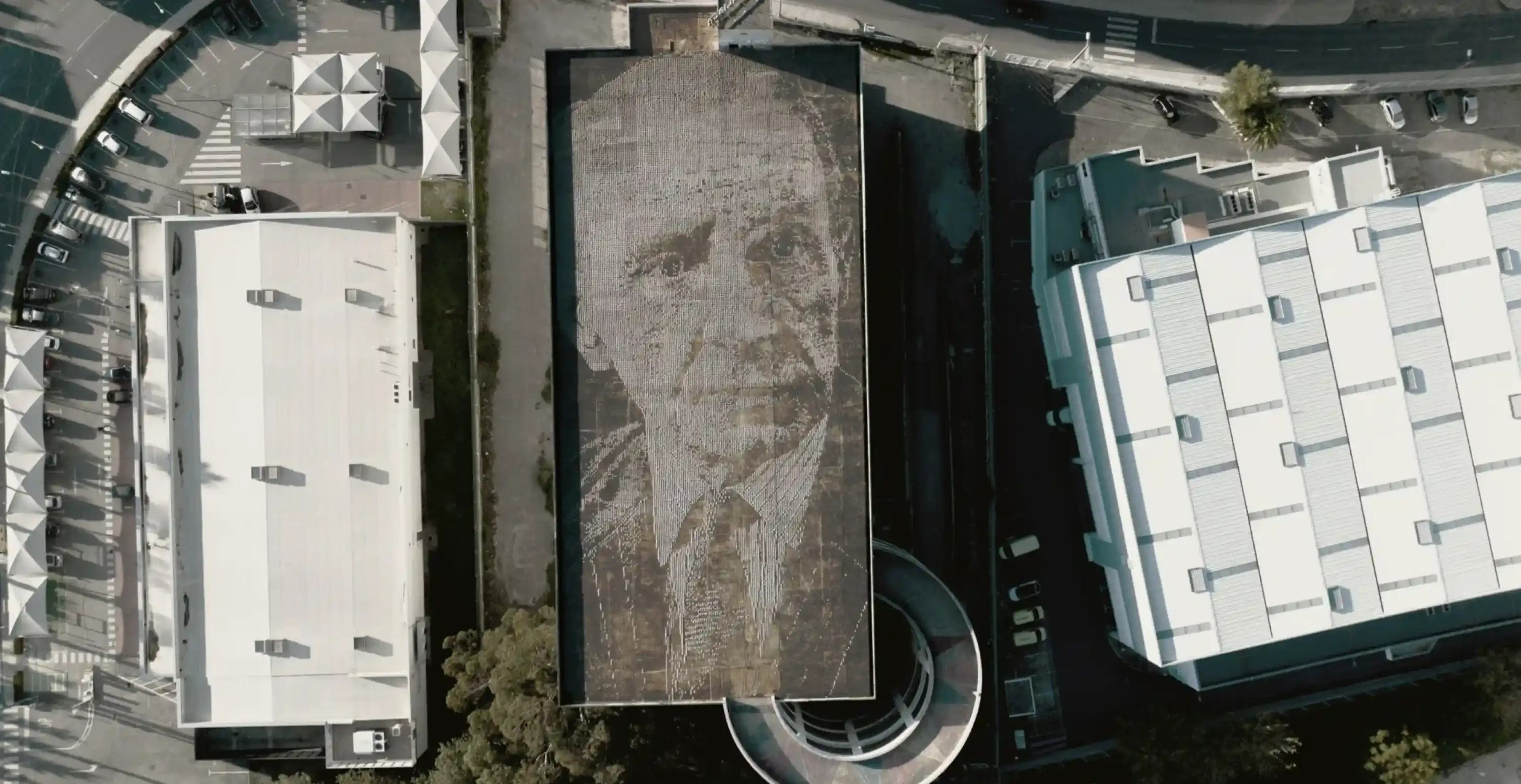 Sir Alec Issigonis — Paredes, 2022, Lisboa, Portugal