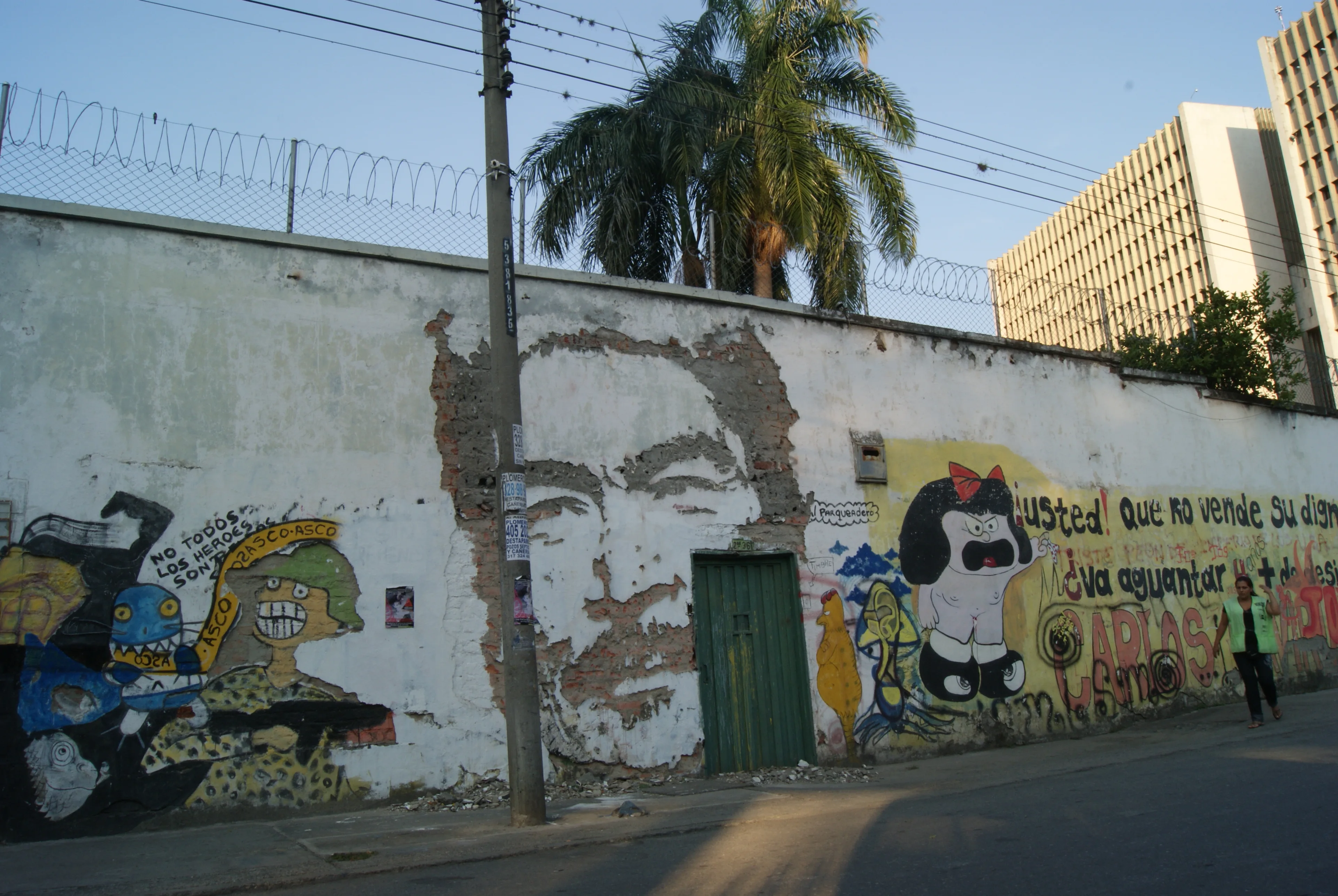 Scratching the Surface, Colombia — Paredes, 2010, Medellín, Colômbia