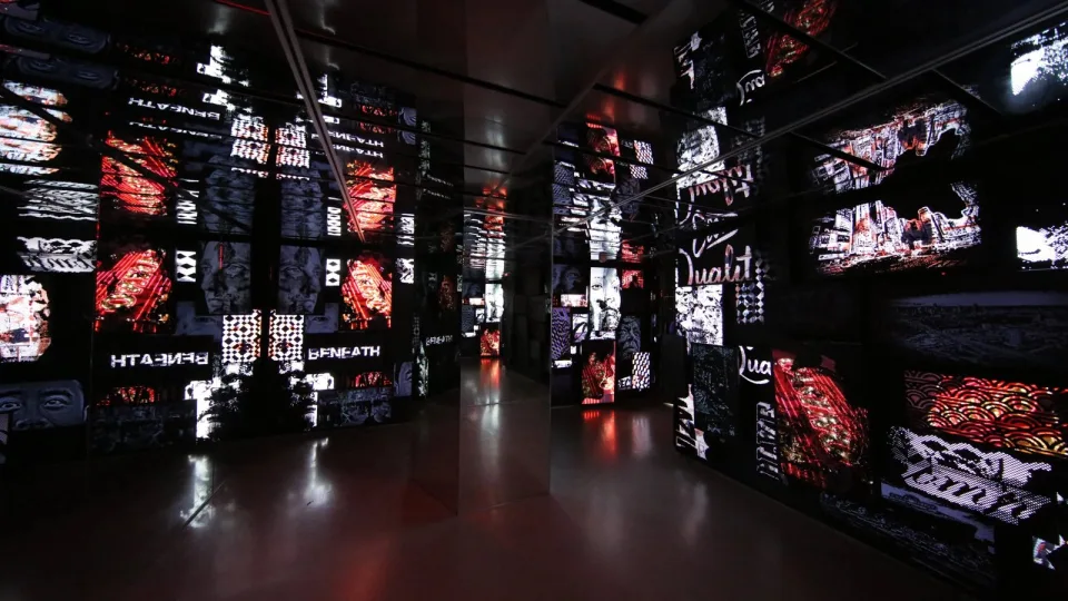 Multitude: Carving Memories in the Digital Age — Vídeo, 2024