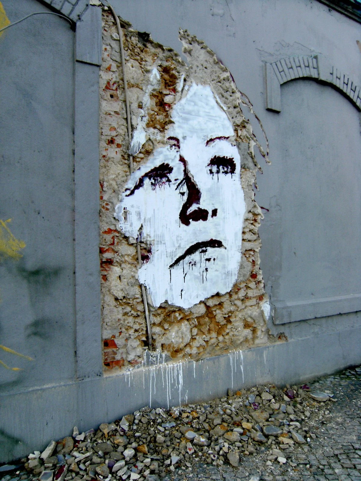 Scratching the Surface — Braço de Prata — Paredes, 2007, Lisboa, Portugal