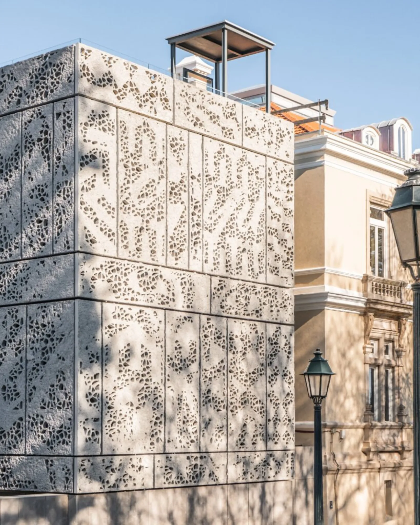 Carved Concrete Facade (Cascais) — Paredes, 2023